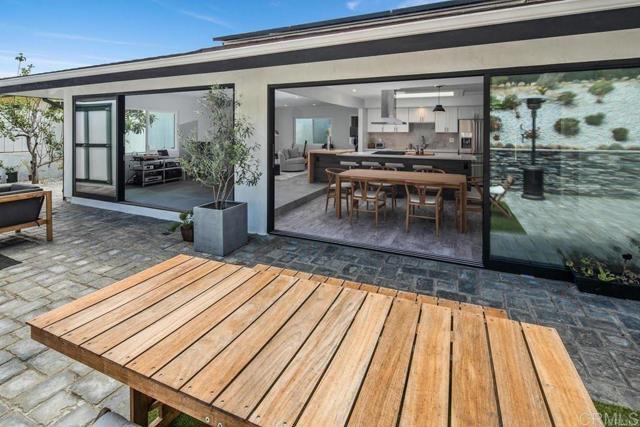 Building Photo - 6073 Avenida Chamnez
