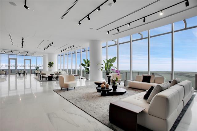 Building Photo - 300 Biscayne Boulevard Way