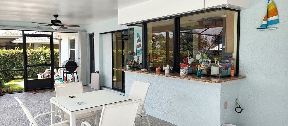 Building Photo - 1132 SE Oriental Ave