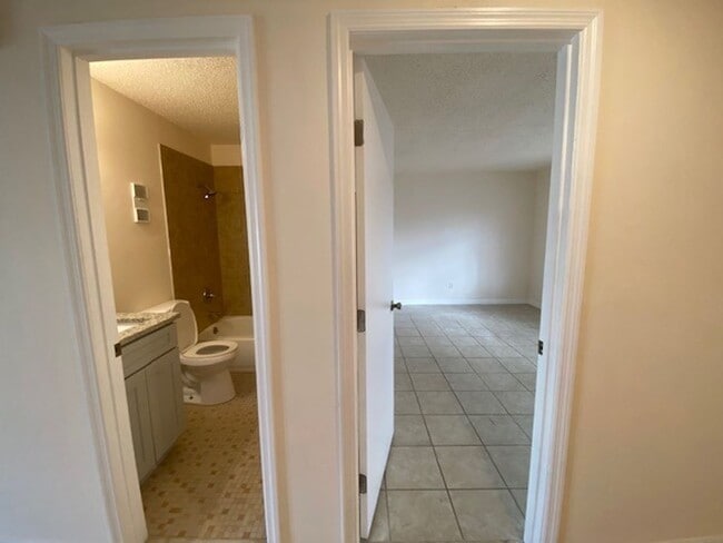 Building Photo - Charming 2-Bedroom, 2-Bath Single Family Home with 1 Car Garage- Fully Renovated House