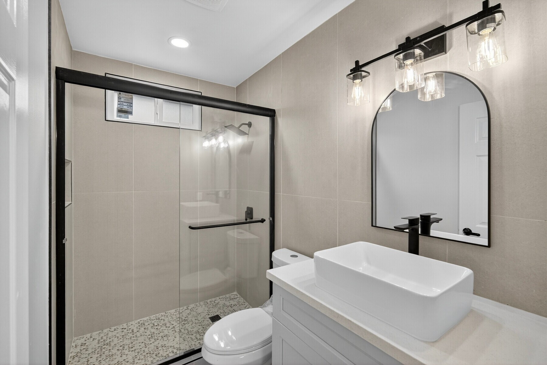 Building Photo - 11972 Walnut St