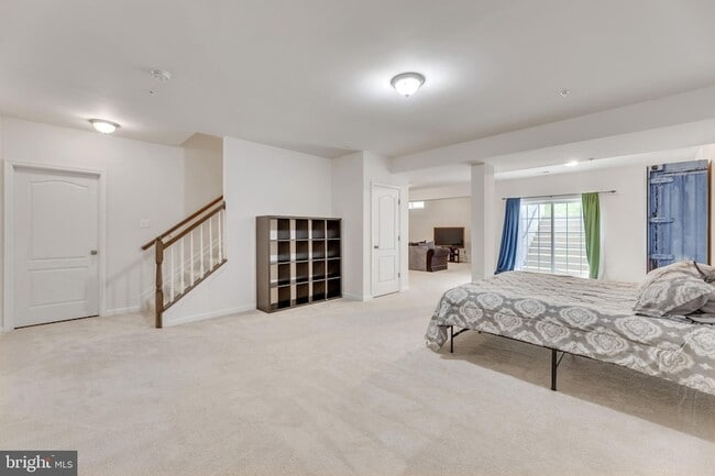 Building Photo - 2201 Monticello Ct