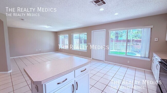 Building Photo - 1291 Sandestin Way