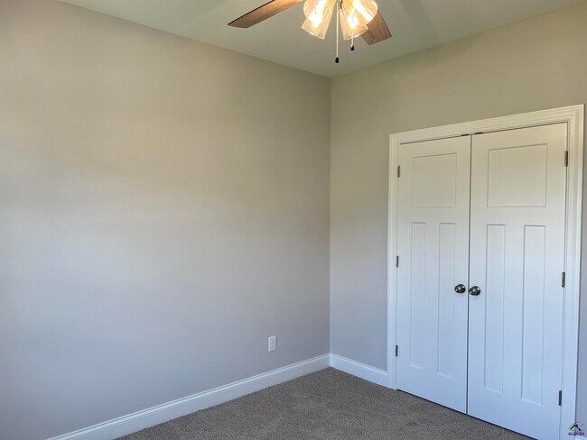 Building Photo - 107 Amargosa Pl