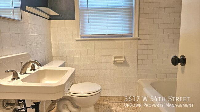 Building Photo - 3617 W 54th St