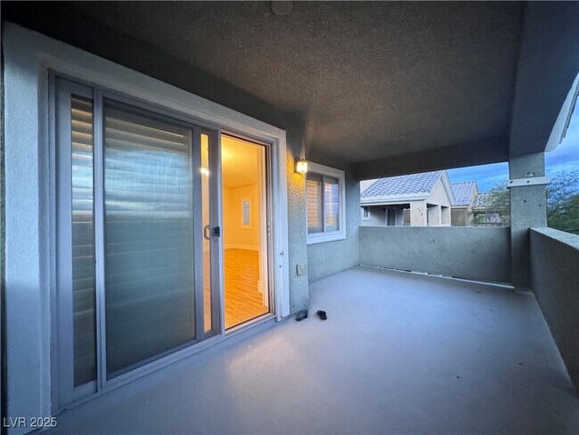 Building Photo - 117 Tall Ruff Dr