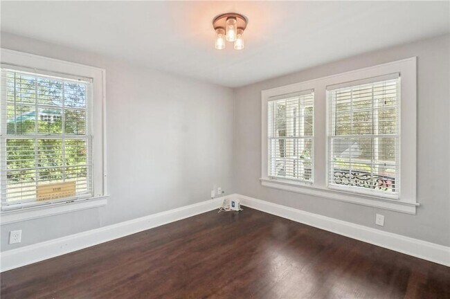 Building Photo - 2649 Jefferson Terrace