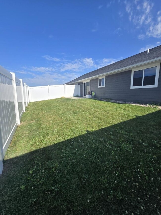 Building Photo - 4509 W 35th St N