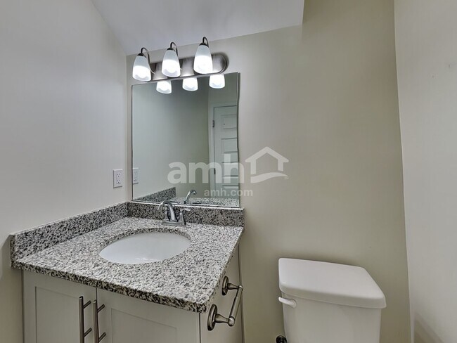 Building Photo - 5314 Tupelo St