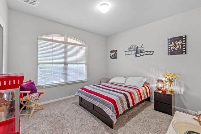 Building Photo - 137 Paul Azinger Dr