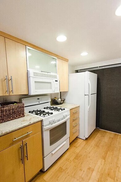 Building Photo - 9326 Twin Trails Drive