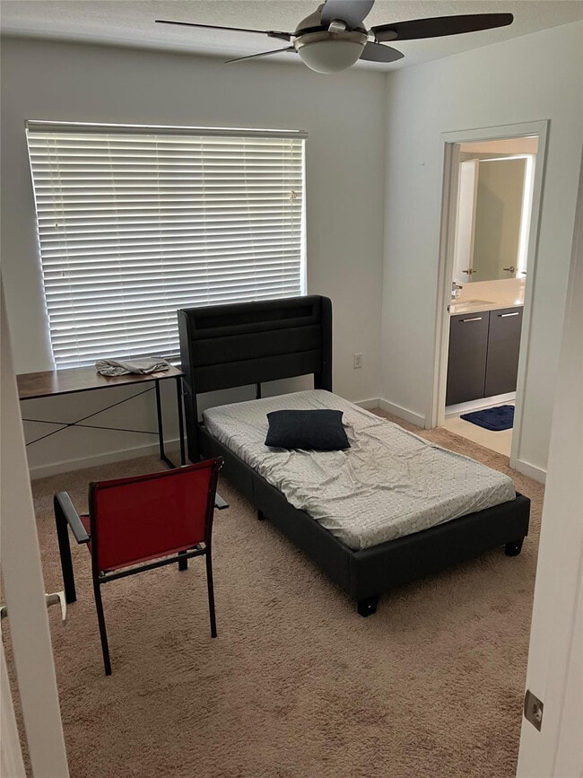 Building Photo - 3563 NW 13th St