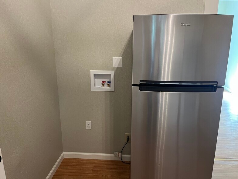 Washer Hook ups - 663 Tupper St