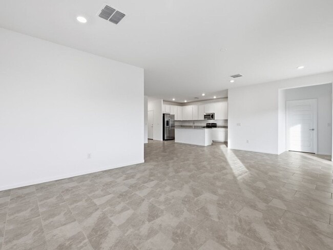 Building Photo - 12395 N Pomeroy Ave