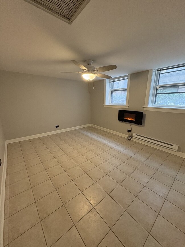 Building Photo - 2743 N Hampden Ct