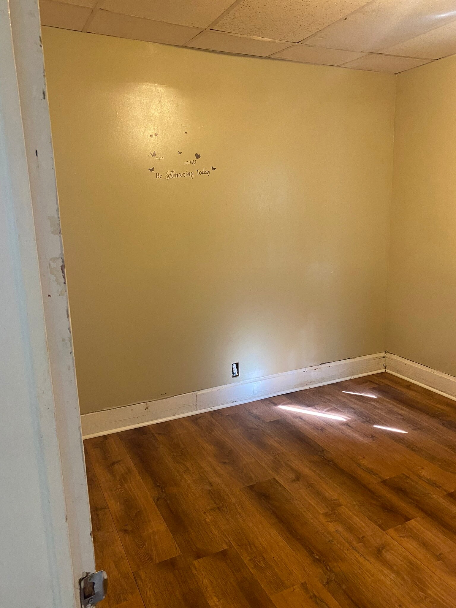 Bedroom - 37 E Main St