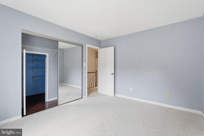 Building Photo - 168 Edinburgh Square