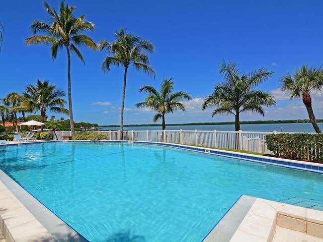 Building Photo - 615 Dream Island Pl