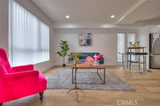 Building Photo - 11728 Hamlin St