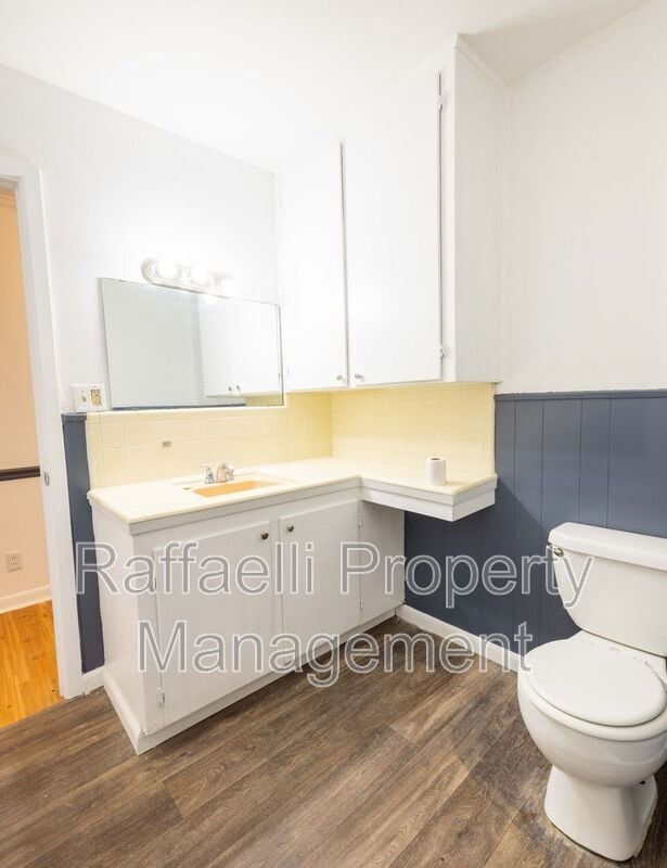 Building Photo - 3 Sidney Dr