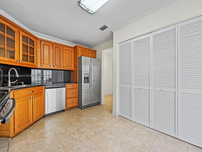 Building Photo - 9947 NW 47th Terrace