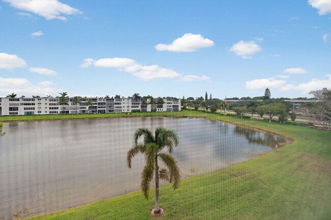 Building Photo - 4003 Wolverton E