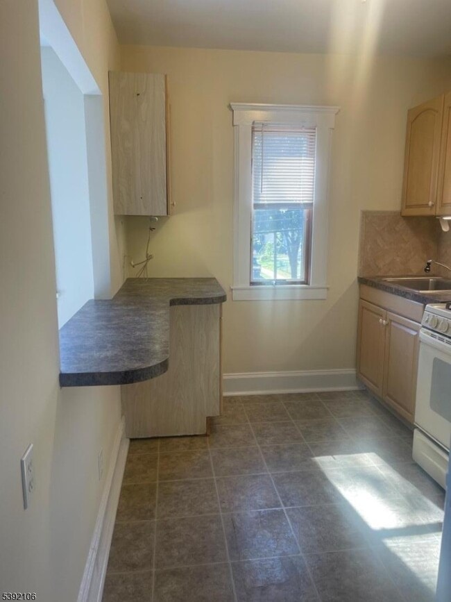 Building Photo - 116 Brinkerhoff St