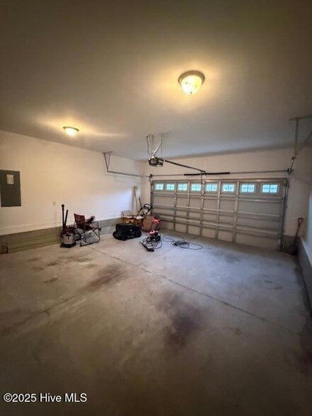 Building Photo - 107 Neptune Ct