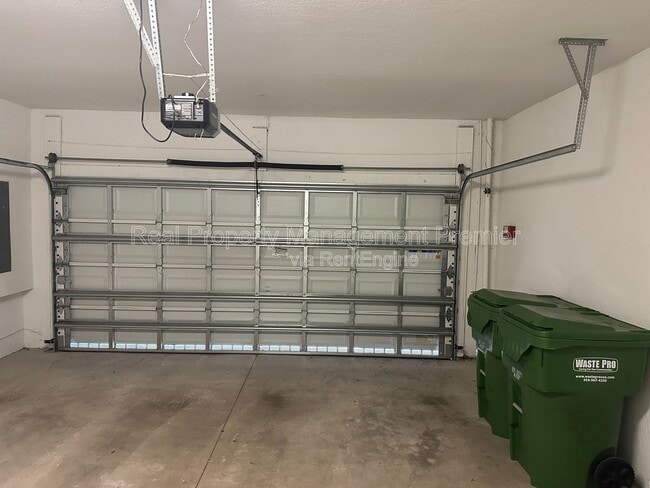 Building Photo - 11718 Ct-13