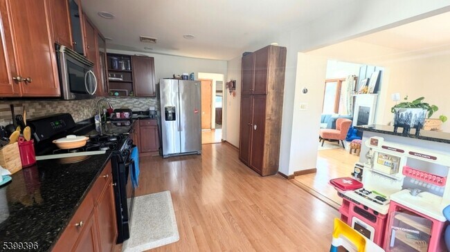 Building Photo - 22 Heritage Ct