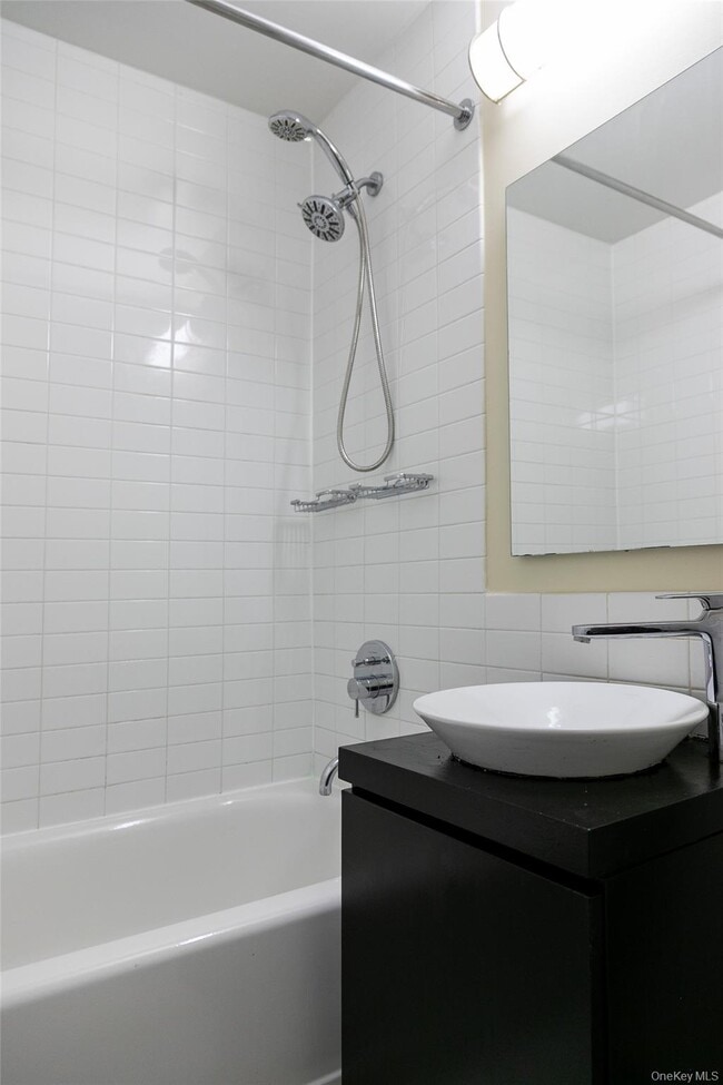 Building Photo - 362 St Nicholas Ave