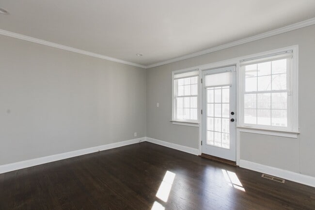 Building Photo - Chic Buckhead Condo with Courtyard Views &...