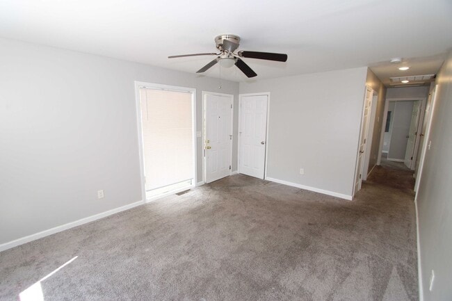 Building Photo - Revitalized 3 Bed 1 Bath Ranch