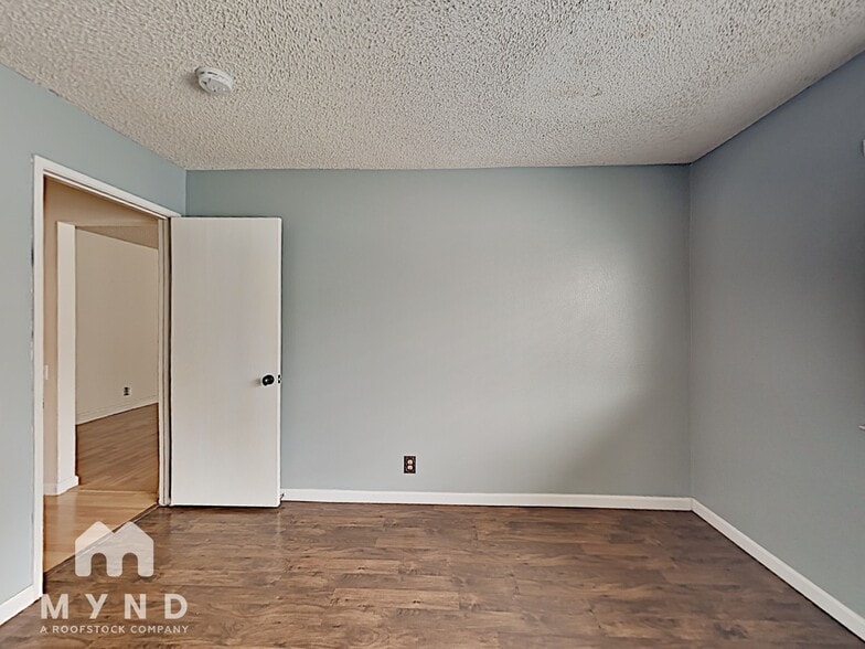 Building Photo - 97 Kenbrook Cir