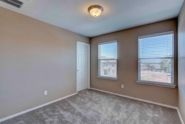 Building Photo - 1224 Half Hitch Trl