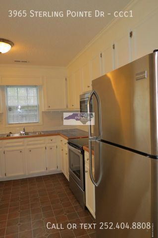 Building Photo - 3965 Sterling Pointe Dr