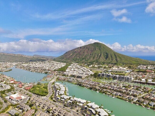 Building Photo - 7000 Hawaii Kai Dr