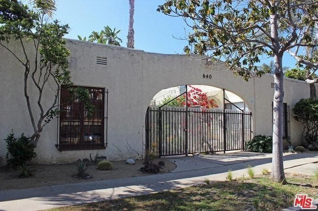 Primary Photo - 640 Santa Clara Ave