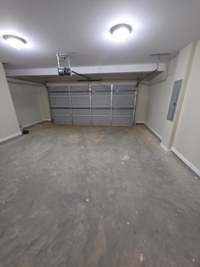 Building Photo - 29 Charlotte Pl