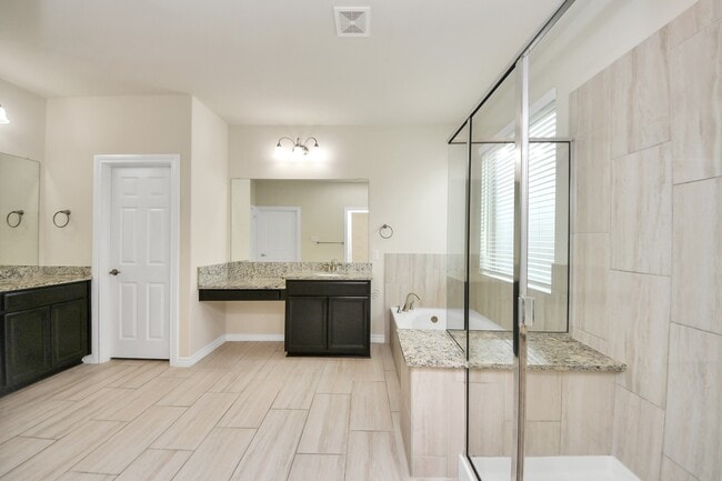 Building Photo - 28215 Shorecrest Ln