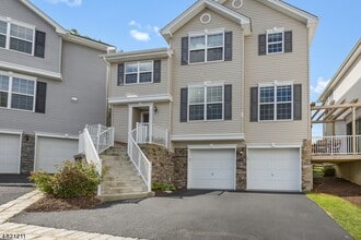 Building Photo - 127 Sowers Dr