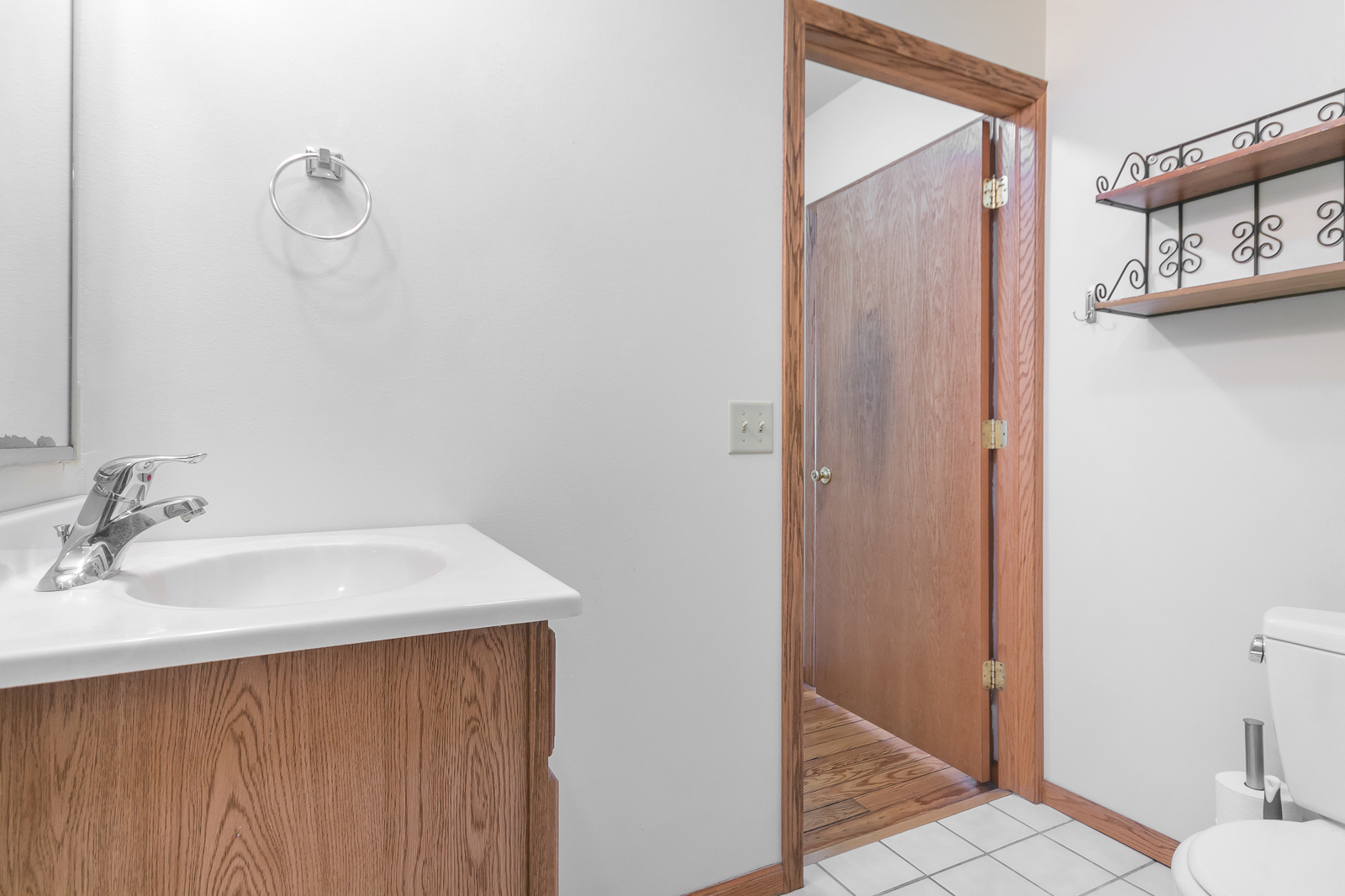 Building Photo - 419 W Doty St
