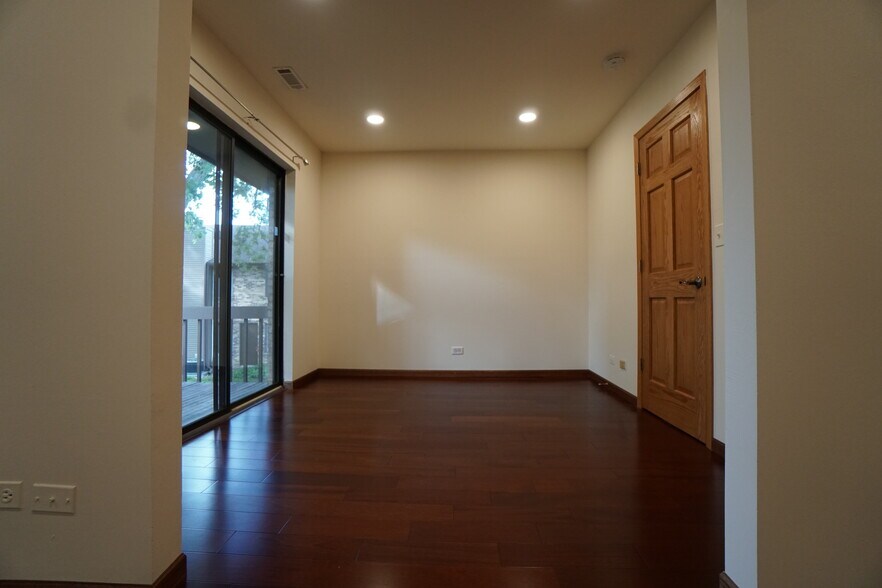 Building Photo - 6237 Trinity Dr