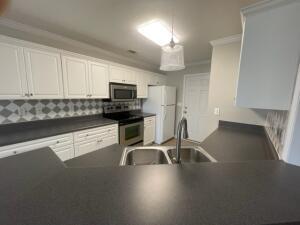 Building Photo - 110 Fox Haven Dr