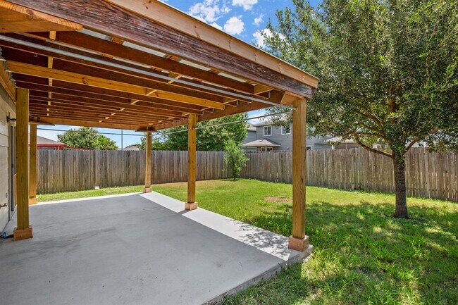 Building Photo - 1525 Poppy Seed Ln