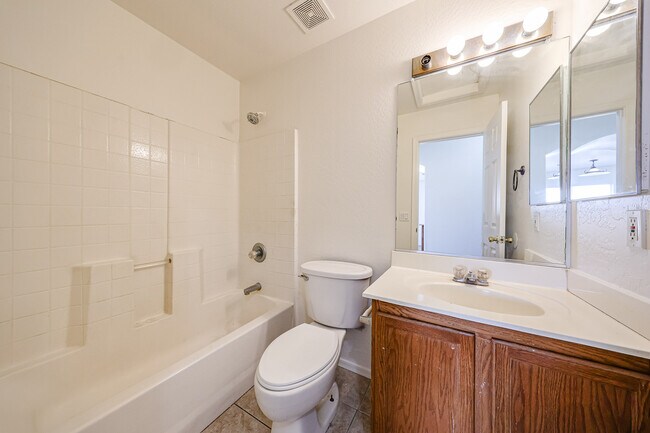 Building Photo - 11498 W Shaw Butte Dr