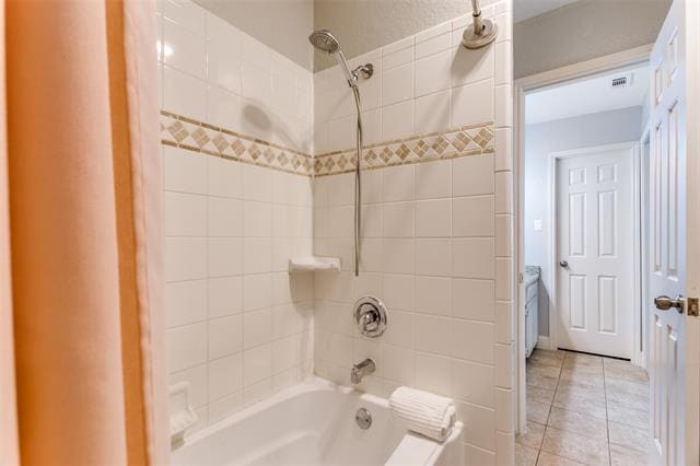 Building Photo - 529 Essex Pl