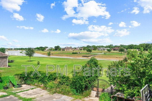 Building Photo - 13819 Lakeview Meadow Dr