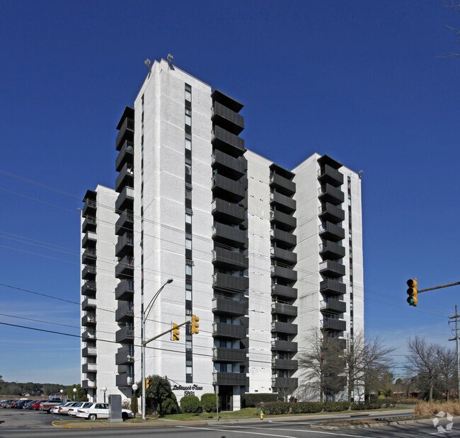 Lakewood Plaza Apts 5631 Tidewater Dr Norfolk VA 23509 Apartment Finder