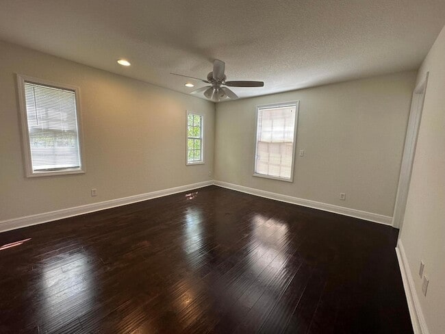 Building Photo - 340 Walton Blvd